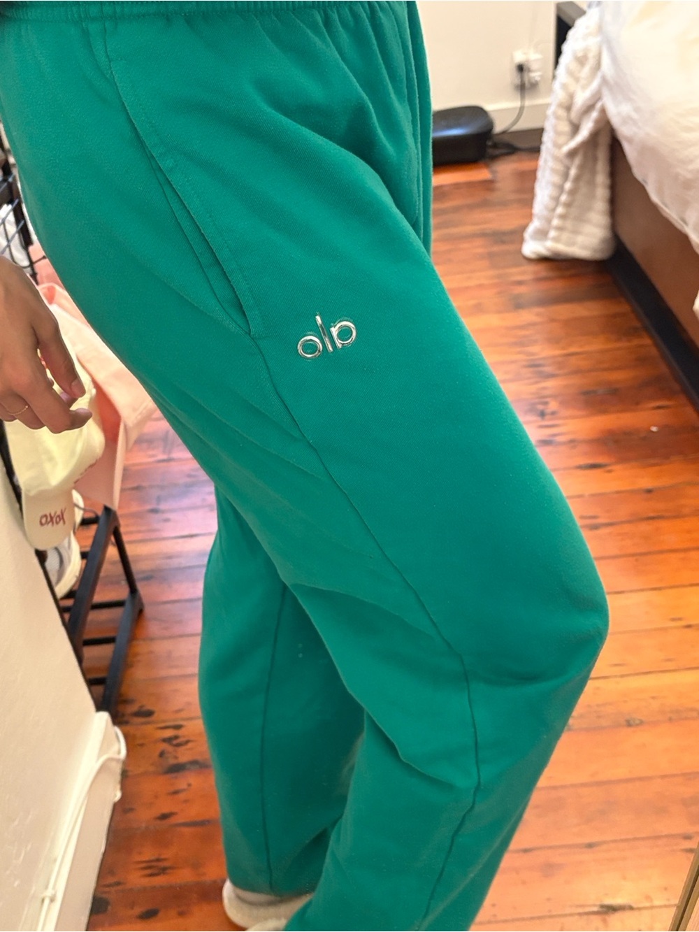ALO Yoga Teal Green Jogger Sweatpants - Picture 4 of 5